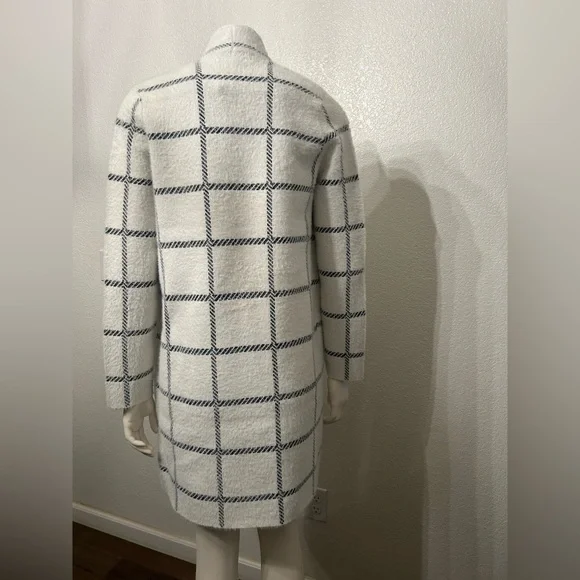 Magaschoni White and Black Grid Cardigan - Picture 3 of 4